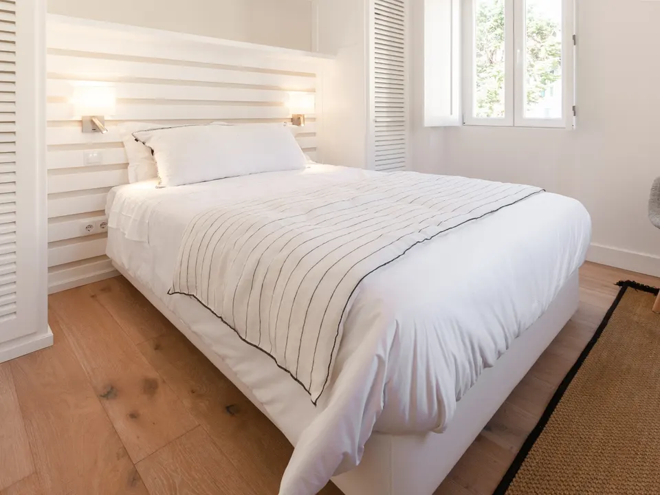 Cama no primeiro quarto